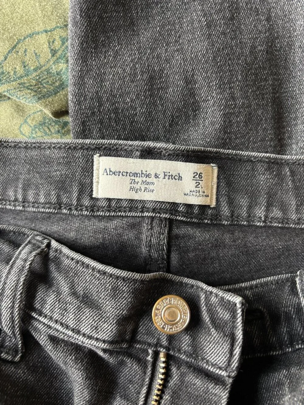 Abercrombie Mom High Rise - Picture 2 of 4
